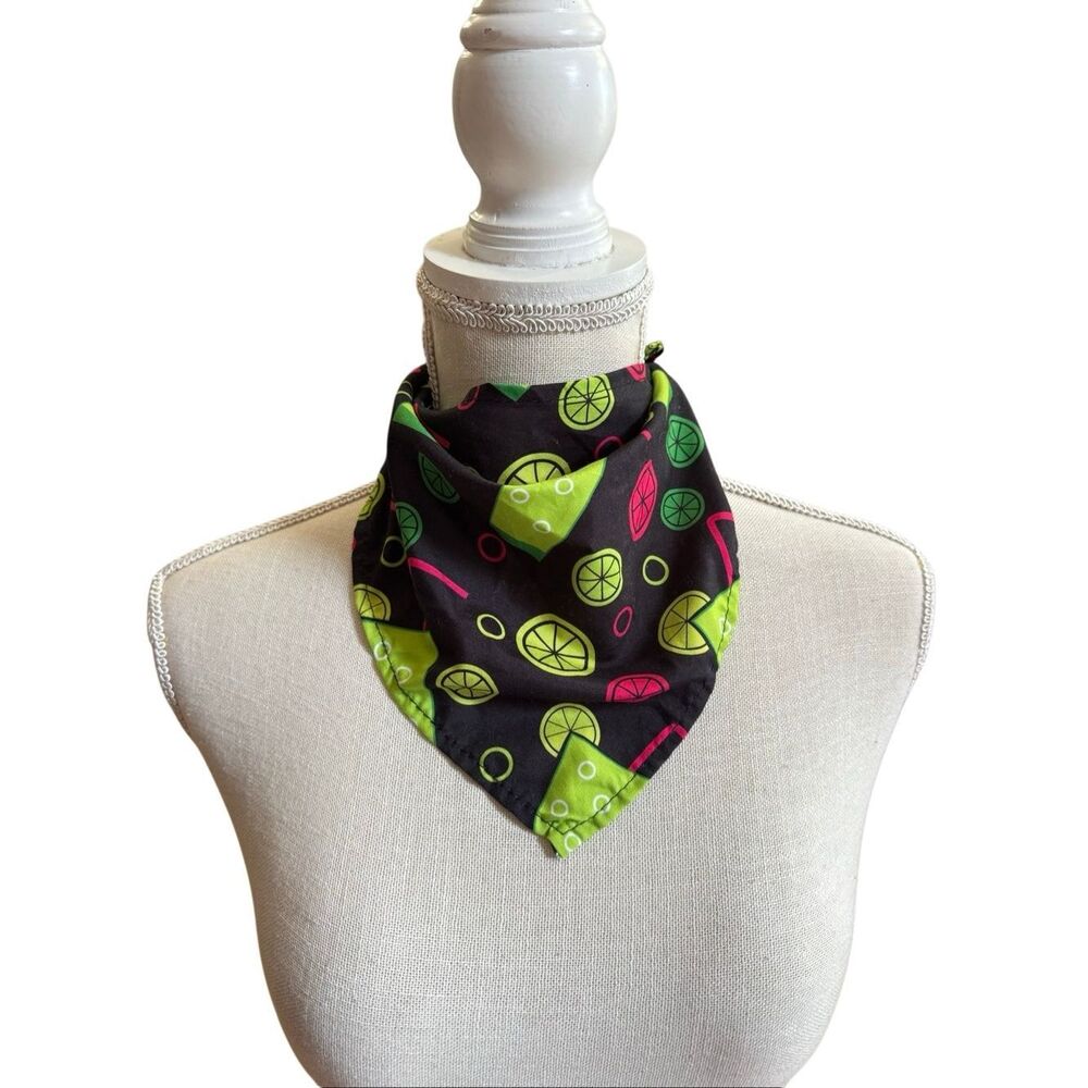 Decorative Colorful Limeaid Glasses and Citrus Slices Printed Bandana